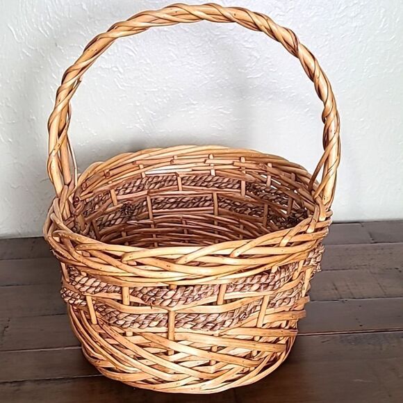 Boho Wicker Basket with Rope Detail - Picture 2 of 8